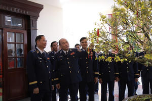 Trung tướng Lê Quang Đạo thăm, chúc Tết cán bộ, chiến sĩ Bộ Tư lệnh Vùng Cảnh sát biển 4 Trung tướng Lê Quang Đạo thăm, chúc Tết cán bộ, chiến sĩ Bộ Tư lệnh Vùng Cảnh sát biển 4