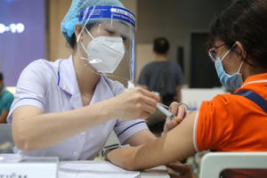 Khi nào tiêm vaccine COVID-19 cho trẻ từ 12-17 tuổi?