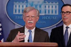 Mỹ áp lệnh trừng phạt tài chính mạnh chưa từng có với chính quyền Venezuela