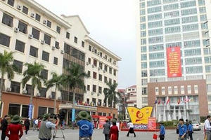 Nhiều giảng viên trường Đại học công nghiệp Hà Nội bị kỷ luật vì thu tiền chống trượt tiếng Anh