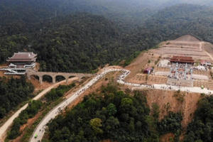 Dự án Tây Yên Tử: Loạt cán bộ bị khởi tố nhưng người đặt bút ký lại “không hề hấn”