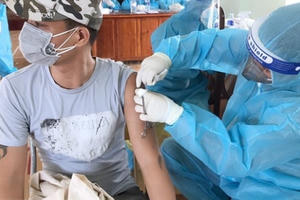 Người tiêm đủ 2 mũi vaccine vẫn có khả năng mắc và lây cho người khác