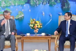 Đề nghị Viện Pasteur Paris hợp tác nghiên cứu, sản xuất các loại vắc-xin