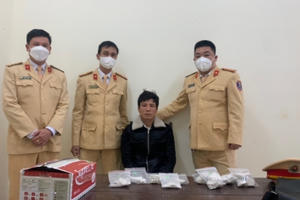 CSGT mật phục bắt đối tượng mang lô “hàng trắng” khủng ra Bắc tiêu thụ
