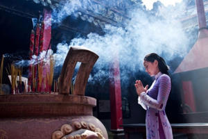 Những điều nên làm ngày mùng 1 Tháng "cô hồn" để tránh xui xẻo