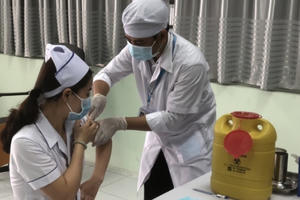 Cần Thơ đặt mục tiêu 50% người dân từ 18 tuổi trở lên được tiêm vắc xin Covid-19