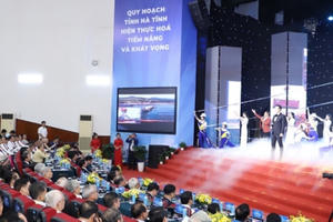 Hơn 700 đại biểu dự hội nghị công bố quy hoạch và xúc tiến đầu tư Hà Tĩnh