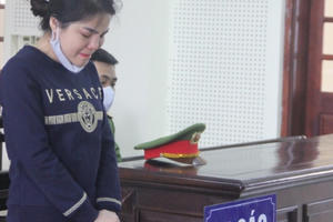 Cô gái làm ở spa giúp người tình xách ma túy để xóa món nợ 50 triệu đồng