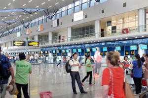 Cấm bay với một nam hành khách do phát ngôn có bom trong hành lý