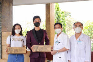 Ngọc Sơn tiếp sức cho y bác sĩ tuyến đầu chống dịch