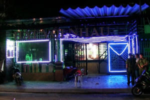 Hỗn chiến trong đêm, 3 người bị thương