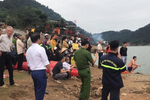 Công an Hà Nội tuyên truyền phòng chống đuối nước dịp nghỉ lễ 30/4 và 1/5