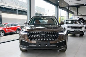 Tháng cô hồn, ô tô siêu rẻ Trung Quốc "đổ bộ" vào Việt Nam Tháng cô hồn, ô tô siêu rẻ Trung Quốc "đổ bộ" vào Việt Nam