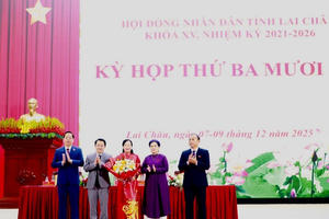 Bà Tẩn Thị Quế được bầu giữ chức Phó Chủ tịch HĐND tỉnh Lai Châu