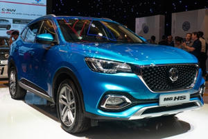 Ô tô MG chào khách Việt, giá cao nhất 999 triệu đồng