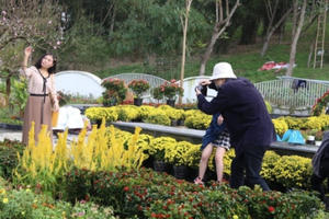 Thành Vinh khoác áo mới đẹp lung linh chào đón xuân Nhâm Dần