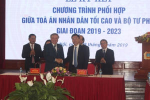 Ký kết phối hợp giữa Tòa án nhân dân tối cao và Bộ Tư pháp