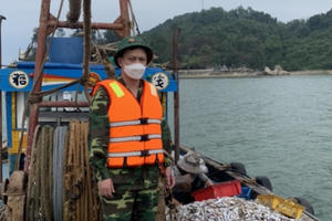 Truy bắt tàu giã cào khai thác tận diệt thủy sản trên vùng biển Hà Tĩnh