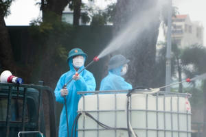 TP Thủ Đức, huyện Bình Chánh được quân đội phun khử khuẩn