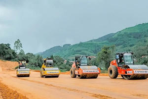 Lạng Sơn tăng tốc giải phóng mặt bằng hai dự án cao tốc trọng điểm