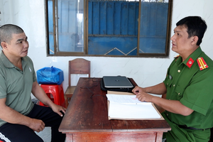 An Giang: Bắt đối tượng trộm 460 triệu trong cốp xe mô tô