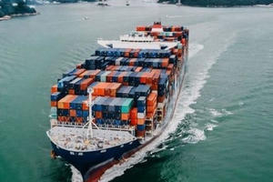 Vượt qua 'bão' dịch, hội nhập và thương mại thăng hoa năm 2020