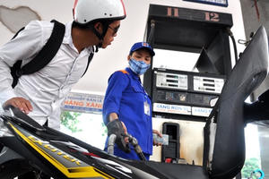 Thuế môi trường với xăng dầu có thể tăng kịch khung từ tháng 10