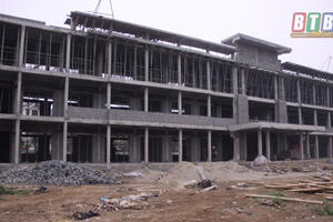 Huỷ gói thầu thi công xây dựng trường mầm non xã Hồng Việt