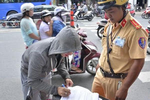 Đề xuất tăng mức xử phạt hành vi vi phạm giao thông đường bộ