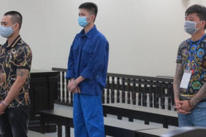 Hỗn chiến bằng súng, dao sau vụ nhờ tìm nhân viên nữ hát karaoke