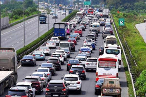 Toàn cảnh giao thông cả nước ngày đầu nghỉ lễ 30/4 - 1/5