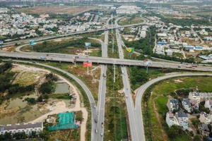 Những chiếc “áo mới” trên nhiều tuyến đường ở TP Thủ Đức