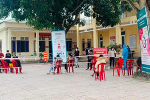 Số ca nhiễm Covid-19 tăng mạnh, nhiều trường tại Nghệ An chuyển học trực tuyến