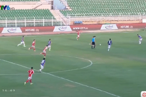 Chiêm ngưỡng tuyệt phẩm sút xa của Công Phượng vào lưới CLB Hà Nội