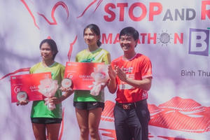 Hàng nghìn vận động viên tranh giải Marathon tại Bàu Trắng U&Me