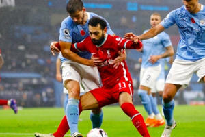 Lịch thi đấu bóng đá châu Âu cuối tuần: Man City quyết đấu Liverpool