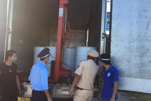 Tiền Giang: Phát hiện hơn 4 tấn nguyên liệu thuốc thú y vi phạm về nhãn hàng hóa