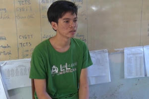 Bé gái 12 tuổi nửa đêm rủ người yêu 22 tuổi đến nhà 'ngủ như vợ chồng'