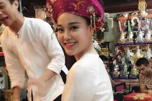 Người mẫu Đoàn Trang Nhung hóa cô đồng xinh đẹp tuyệt trần