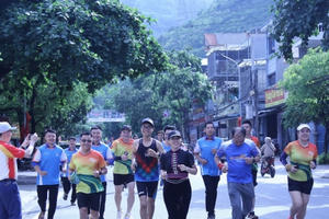 Khởi động chặng 11 chương trình “Những bước chân vì cộng đồng”