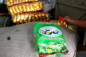 Phát hiện cơ sở sản xuất trà ướp hương liệu không rõ nguồn gốc