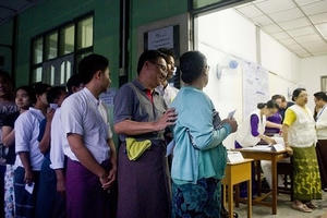 Cử tri Myanmar đi bỏ phiếu trong cuộc bầu cử lịch sử