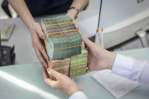 8,5 triệu và 8,84 tỷ đồng