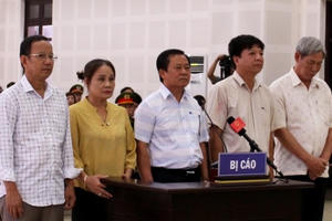 Thông tin mới về "kỳ án gỗ trắc": TAND tối cao đang nghiên cứu theo thủ tục Giám đốc thẩm Thông tin mới về "kỳ án gỗ trắc": TAND tối cao đang nghiên cứu theo thủ tục Giám đốc thẩm