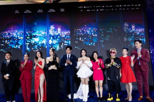 Bảo Anh khoe chân dài, đọ dáng bên Minh Hằng