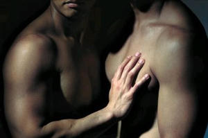 Bán dâm đồng tính rồi quay lại clip tống tiền người mua dâm 300 triệu đồng