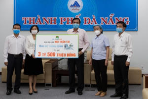 Trao tặng máy thở ECMO trị giá 3,5 tỷ đồng cho TP Đà Nẵng