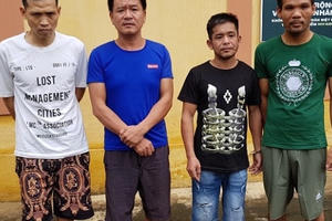 Lạng Sơn: Bắt 4 "con bạc" đang say sưa đánh liêng