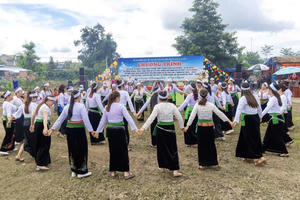 Người Mường ở Bắc Tây Nguyên vui đón Tết độc lập