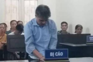 Giết người vì bị đuổi về khi tiệc chưa tàn